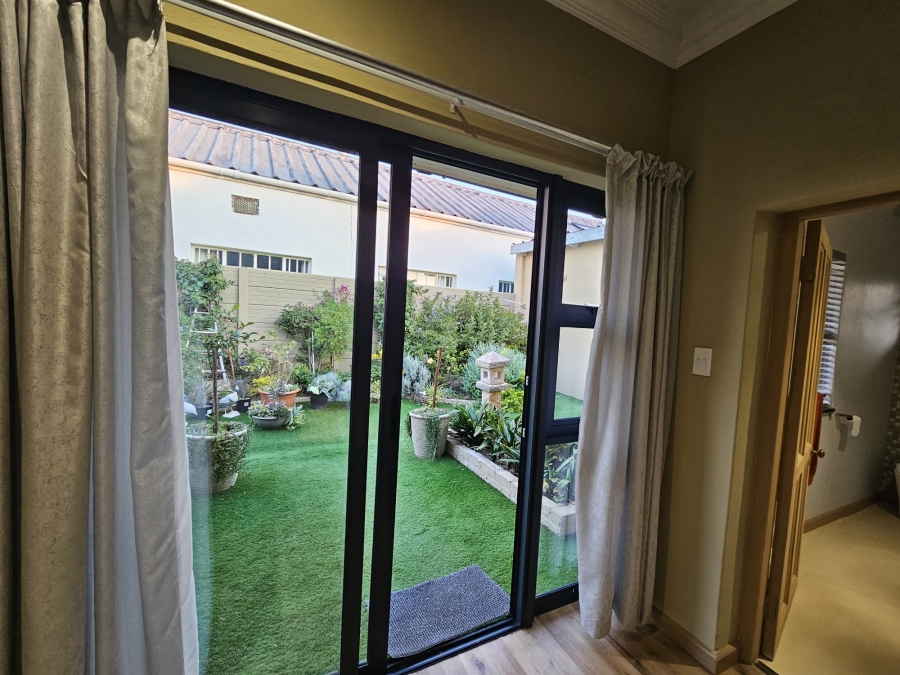 3 Bedroom Property for Sale in Gordons Bay Village Western Cape